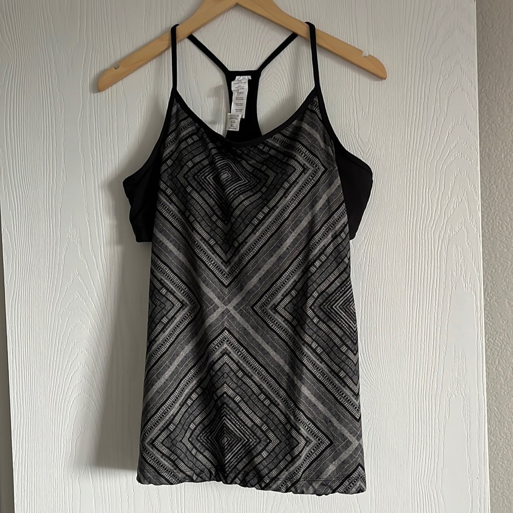 Athletic bra / top combo